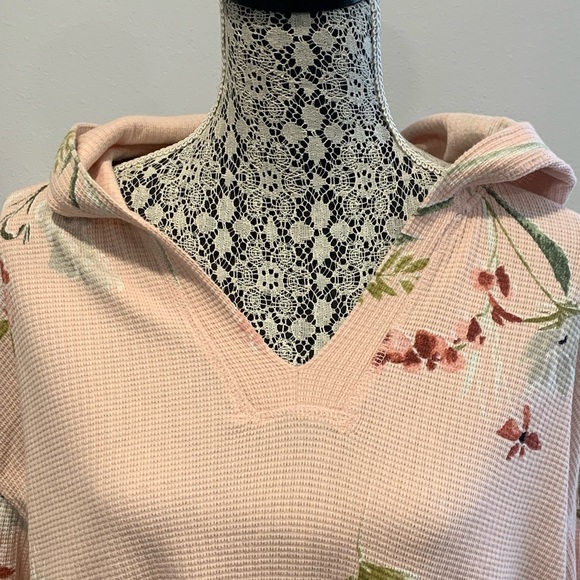 Chaps Peach colored Hooded Waffle Fabric Texture Hoodie with Floral Design. - Picture 5 of 12